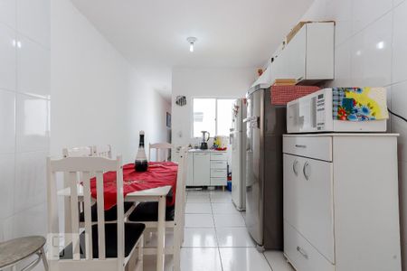 Casa à venda com 107m², 2 quartos e 2 vagas Casa à venda com 107m², 2 quartos e 2 vagasCozinha