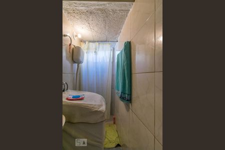 Banheiro de apartamento para alugar com 1 quarto, 48m² em Brás de Pina, Rio de Janeiro