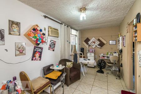 Sala de apartamento para alugar com 1 quarto, 48m² em Brás de Pina, Rio de Janeiro
