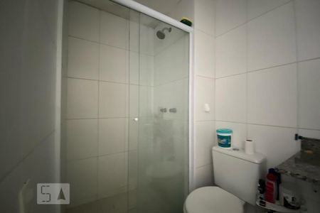 Apartamento para alugar com 54m², 2 quartos e 1 vaga Apartamento para alugar com 54m², 2 quartos e 1 vagaBanheiro da Suíte 1