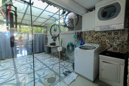 Casa à venda com 150m², 3 quartos e 1 vaga Casa à venda com 150m², 3 quartos e 1 vagaÁrea de serviço