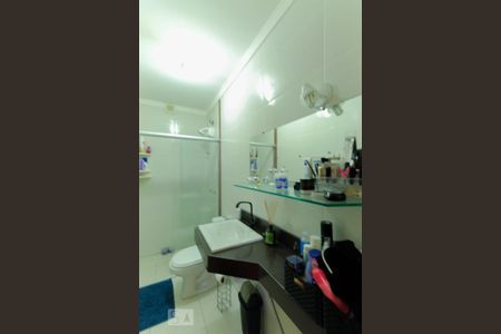 Casa à venda com 150m², 3 quartos e 1 vaga Casa à venda com 150m², 3 quartos e 1 vagaBanheiro da suíte 1
