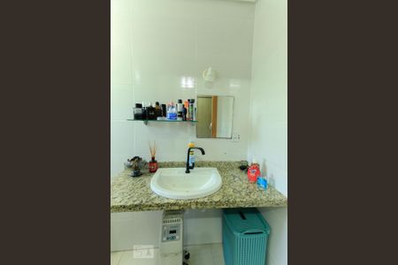 Casa à venda com 150m², 3 quartos e 1 vaga Casa à venda com 150m², 3 quartos e 1 vagaBanheiro da suíte 2