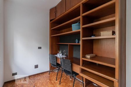 Casa à venda com 260m², 4 quartos e 3 vagasQuarto de Serviço/Escritório