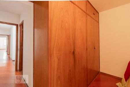 Casa à venda com 260m², 4 quartos e 3 vagasQuarto 1 - Suíte/Closet