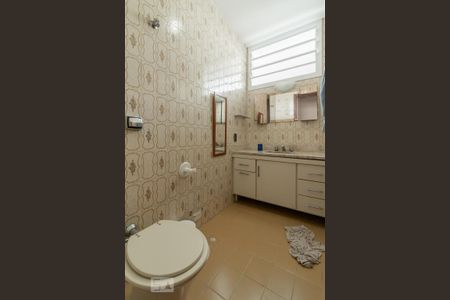 Casa à venda com 260m², 4 quartos e 3 vagasBanheiro da Suíte 2 