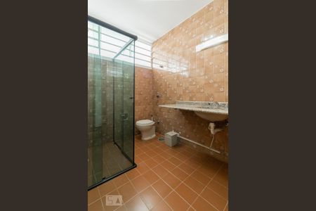 Casa à venda com 260m², 4 quartos e 3 vagasBanheiro da Suíte 1 