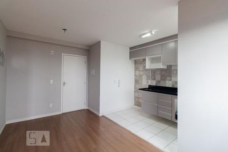 Sala de apartamento para alugar com 2 quartos, 43m² em Cidade Satelite Santa Barbara, São Paulo