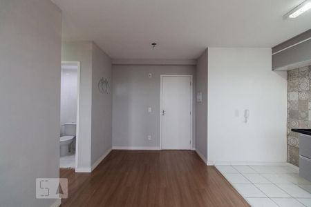 Sala de apartamento para alugar com 2 quartos, 43m² em Cidade Satelite Santa Barbara, São Paulo