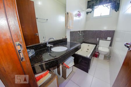 Apartamento para alugar com 72m², 2 quartos e 2 vagasBanheiro da suíte