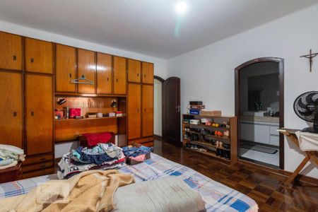 Casa à venda com 200m², 3 quartos e 2 vagasQuarto 3 - Suite