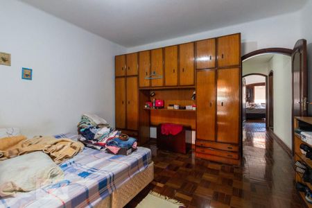 Casa à venda com 200m², 3 quartos e 2 vagasQuarto 3 - Suite