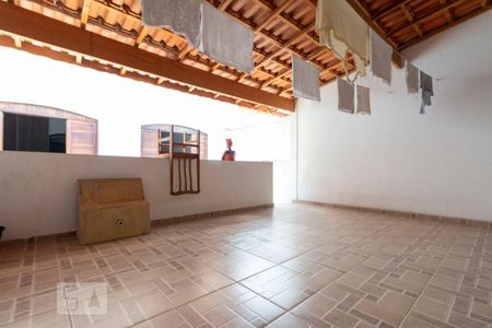 Casa à venda com 200m², 3 quartos e 2 vagasÁrea de Serviço