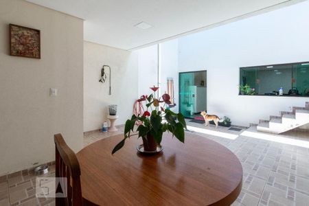 Casa à venda com 200m², 3 quartos e 2 vagasÁrea Gourmet