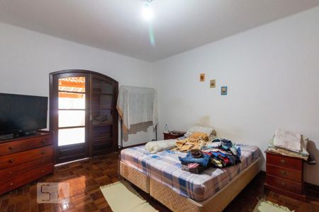 Casa à venda com 200m², 3 quartos e 2 vagasQuarto 3 - Suite