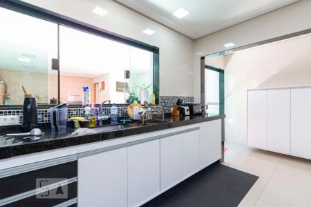 Casa à venda com 200m², 3 quartos e 2 vagasCozinha