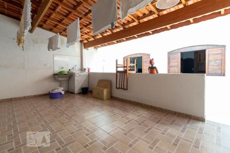 Casa à venda com 200m², 3 quartos e 2 vagasÁrea de Serviço