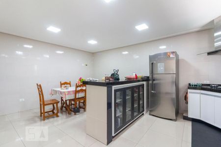 Casa à venda com 200m², 3 quartos e 2 vagasCozinha