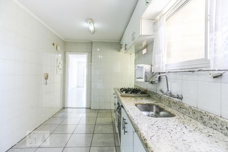 Apartamento à venda com 105m², 3 quartos e 2 vagasCozinha