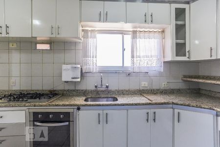 Apartamento à venda com 105m², 3 quartos e 2 vagasCozinha