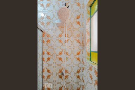 Casa à venda com 150m², 2 quartos e 1 vaga Casa à venda com 150m², 2 quartos e 1 vagaChuveiro do Banheiro