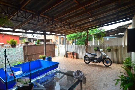 Garagem de casa à venda com 3 quartos, 120m² em Estância Velha, Canoas