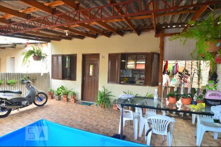 Garagem de casa à venda com 3 quartos, 120m² em Estância Velha, Canoas