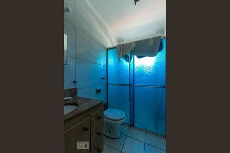 Banheiro de apartamento à venda com 1 quarto, 42m² em Taboão, São Bernardo do Campo