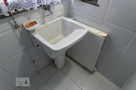 Apartamento para alugar com 85m², 3 quartos e 2 vagasBanheiro de Serviço