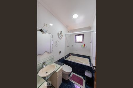 Casa à venda com 201m², 3 quartos e 6 vagasBanheiro SuiTE 3