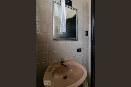 Casa para alugar com 200m², 3 quartos e 2 vagas Casa para alugar com 200m², 3 quartos e 2 vagasBanheiro andar superior