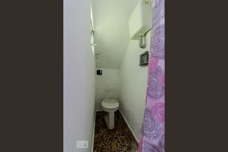 Casa para alugar com 200m², 3 quartos e 2 vagas Casa para alugar com 200m², 3 quartos e 2 vagasBanheiro de Serviço