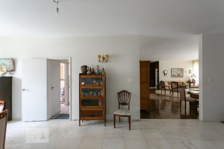 Apartamento para alugar com 300m², 4 quartos e 2 vagas Apartamento para alugar com 300m², 4 quartos e 2 vagasCopa