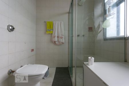 Apartamento para alugar com 300m², 4 quartos e 2 vagas Apartamento para alugar com 300m², 4 quartos e 2 vagasBanheiro