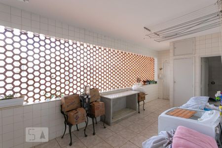 Apartamento para alugar com 300m², 4 quartos e 2 vagas Apartamento para alugar com 300m², 4 quartos e 2 vagasÁrea de Serviço