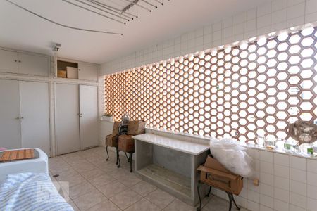 Apartamento para alugar com 300m², 4 quartos e 2 vagas Apartamento para alugar com 300m², 4 quartos e 2 vagasÁrea de Serviço