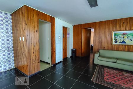 Apartamento para alugar com 300m², 4 quartos e 2 vagas Apartamento para alugar com 300m², 4 quartos e 2 vagasHall de Entrada