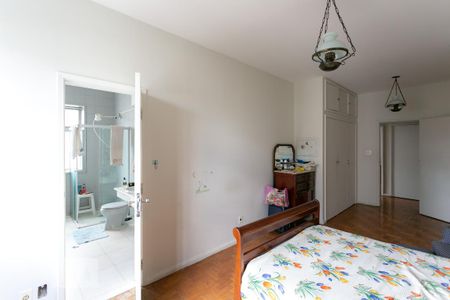 Apartamento para alugar com 300m², 4 quartos e 2 vagas Apartamento para alugar com 300m², 4 quartos e 2 vagasQuarto 1 - Suíte