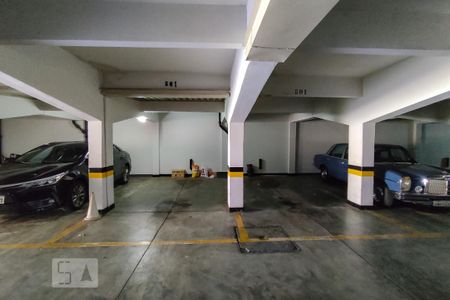 Garagem de apartamento para alugar com 4 quartos, 300m² em Funcionários, Belo Horizonte