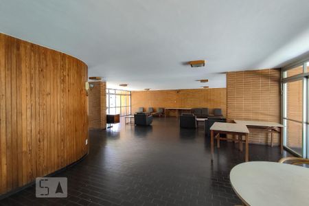 Apartamento para alugar com 300m², 4 quartos e 2 vagas Apartamento para alugar com 300m², 4 quartos e 2 vagasÁrea comum - Salão de festas