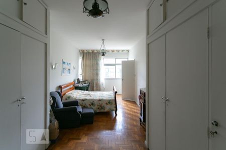 Apartamento para alugar com 300m², 4 quartos e 2 vagas Apartamento para alugar com 300m², 4 quartos e 2 vagasQuarto 1 - Suíte