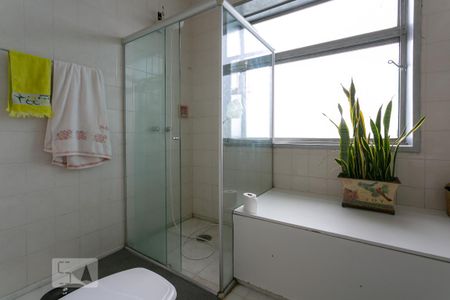 Apartamento para alugar com 300m², 4 quartos e 2 vagas Apartamento para alugar com 300m², 4 quartos e 2 vagasBanheiro