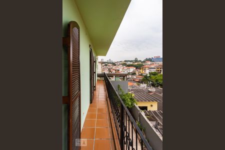 Casa à venda com 310m², 3 quartos e 4 vagas Casa à venda com 310m², 3 quartos e 4 vagasVaranda