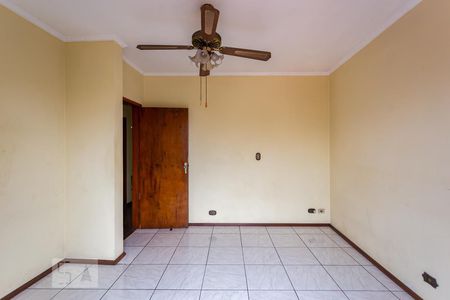 Casa à venda com 310m², 3 quartos e 4 vagas Casa à venda com 310m², 3 quartos e 4 vagasSuíte