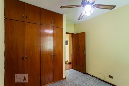 Casa à venda com 310m², 3 quartos e 4 vagas Casa à venda com 310m², 3 quartos e 4 vagasQuarto 2