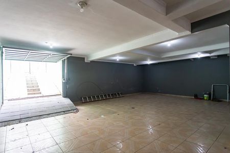 Casa à venda com 310m², 3 quartos e 4 vagas Casa à venda com 310m², 3 quartos e 4 vagasGaragem