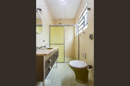 Casa à venda com 310m², 3 quartos e 4 vagas Casa à venda com 310m², 3 quartos e 4 vagasBanheiro