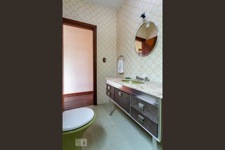 Casa à venda com 310m², 3 quartos e 4 vagas Casa à venda com 310m², 3 quartos e 4 vagasBanheiro