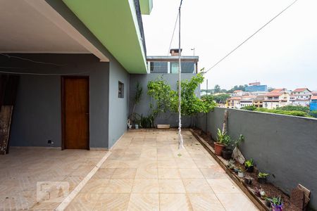 Casa à venda com 310m², 3 quartos e 4 vagas Casa à venda com 310m², 3 quartos e 4 vagasQuintal