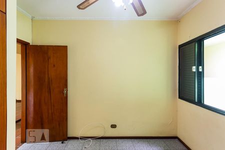 Casa à venda com 310m², 3 quartos e 4 vagas Casa à venda com 310m², 3 quartos e 4 vagasQuarto 2